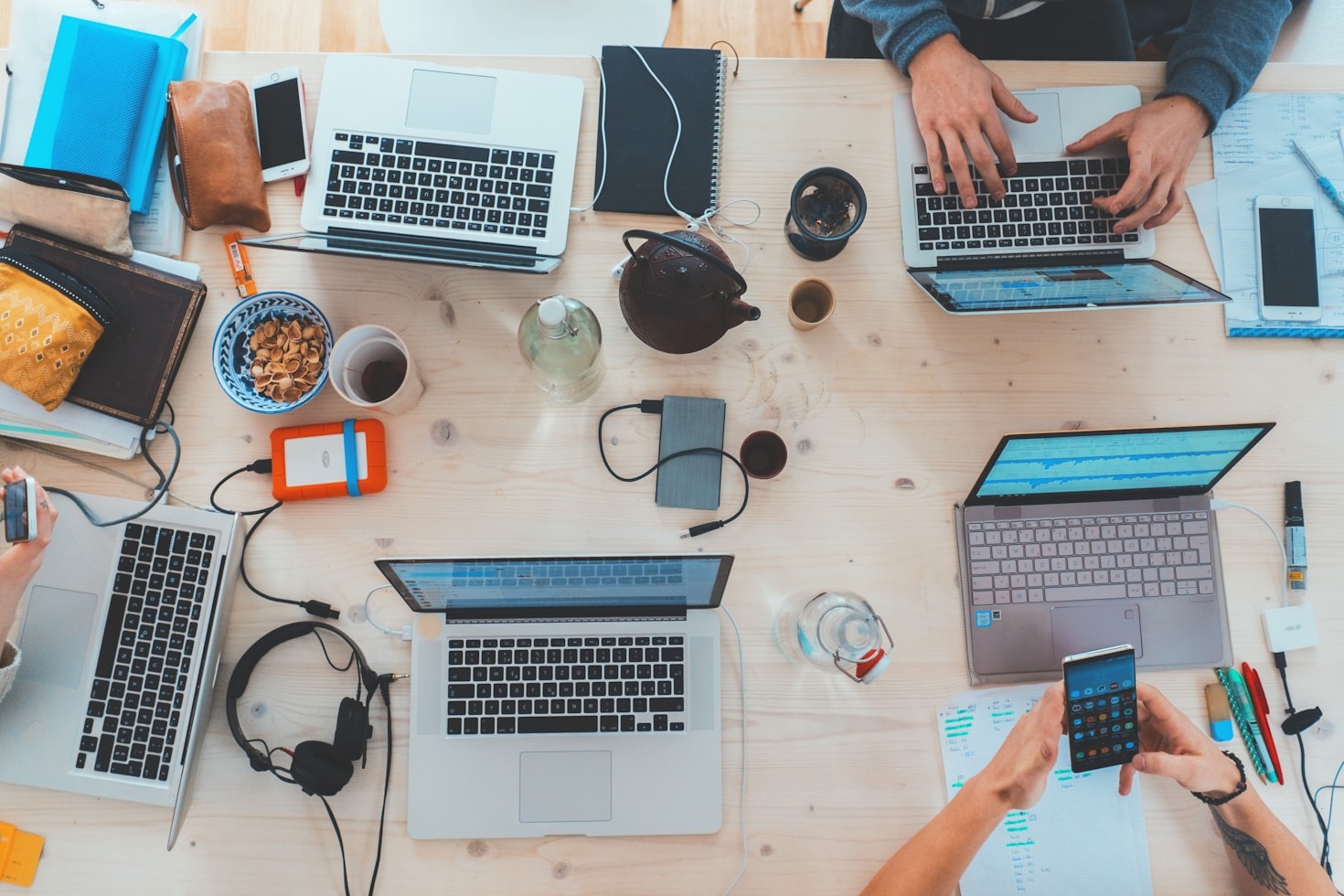 Client-Focused Ads: The iSight AI Difference